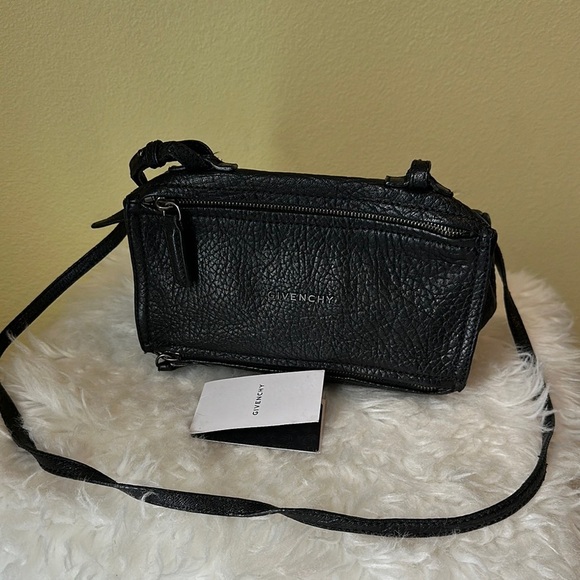💯Authentic Givenchy Pandora  Black Leather Mini Crossbody Bag🍀 - Picture 1 of 15